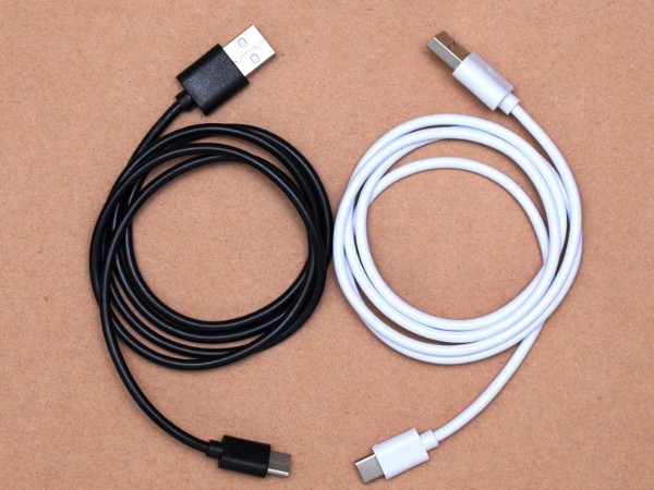 對(duì)講機(jī)USB充電線定制，聯(lián)鑫德誠(chéng)數(shù)據(jù)線廠家